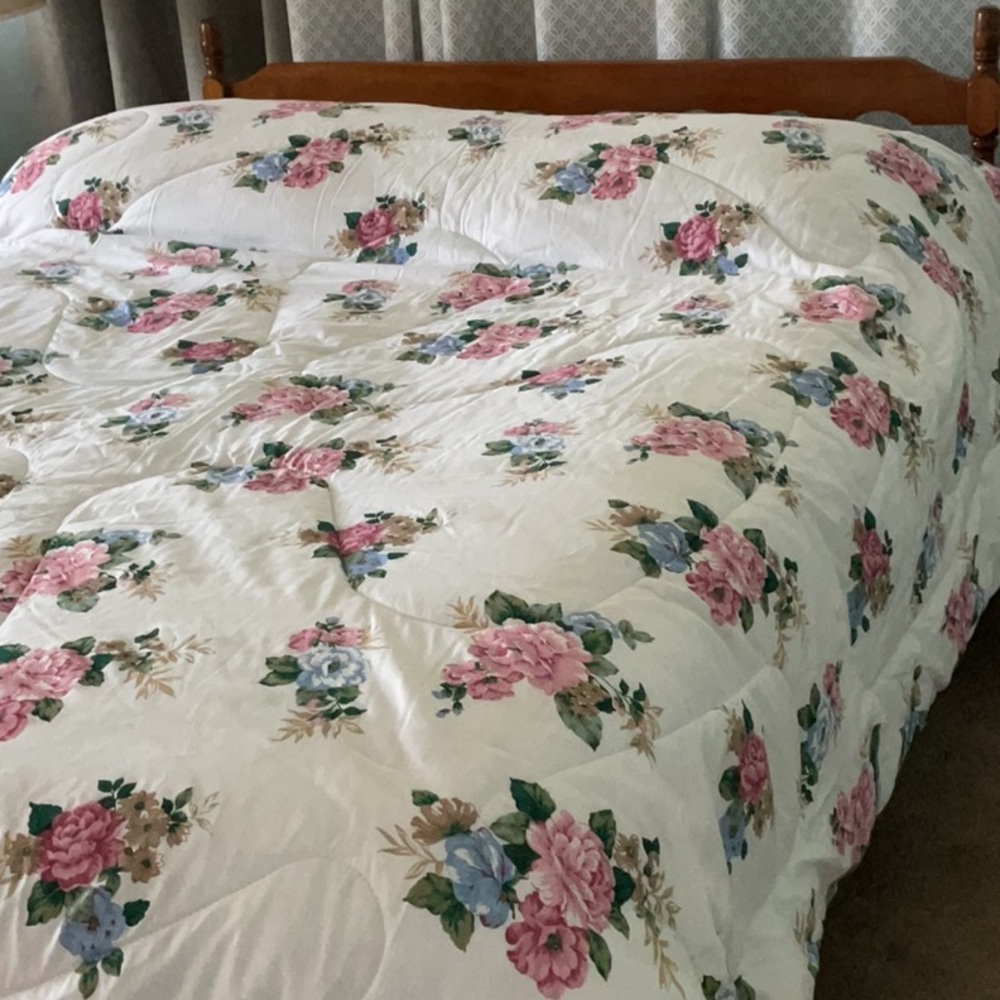 🌸 Vintage ‘Empress Garden’ king comforter. Never used. Rare pattern. - Picture 11 of 16